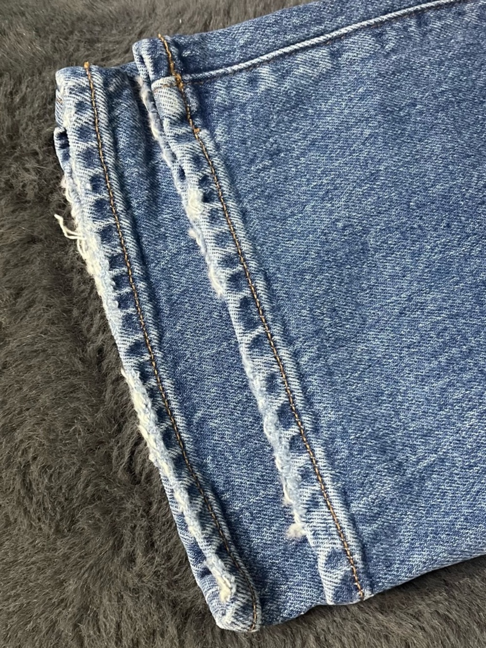 Madewell Perfect Vintage Straight Jean in Earlwood Wash - Picture 4 of 8